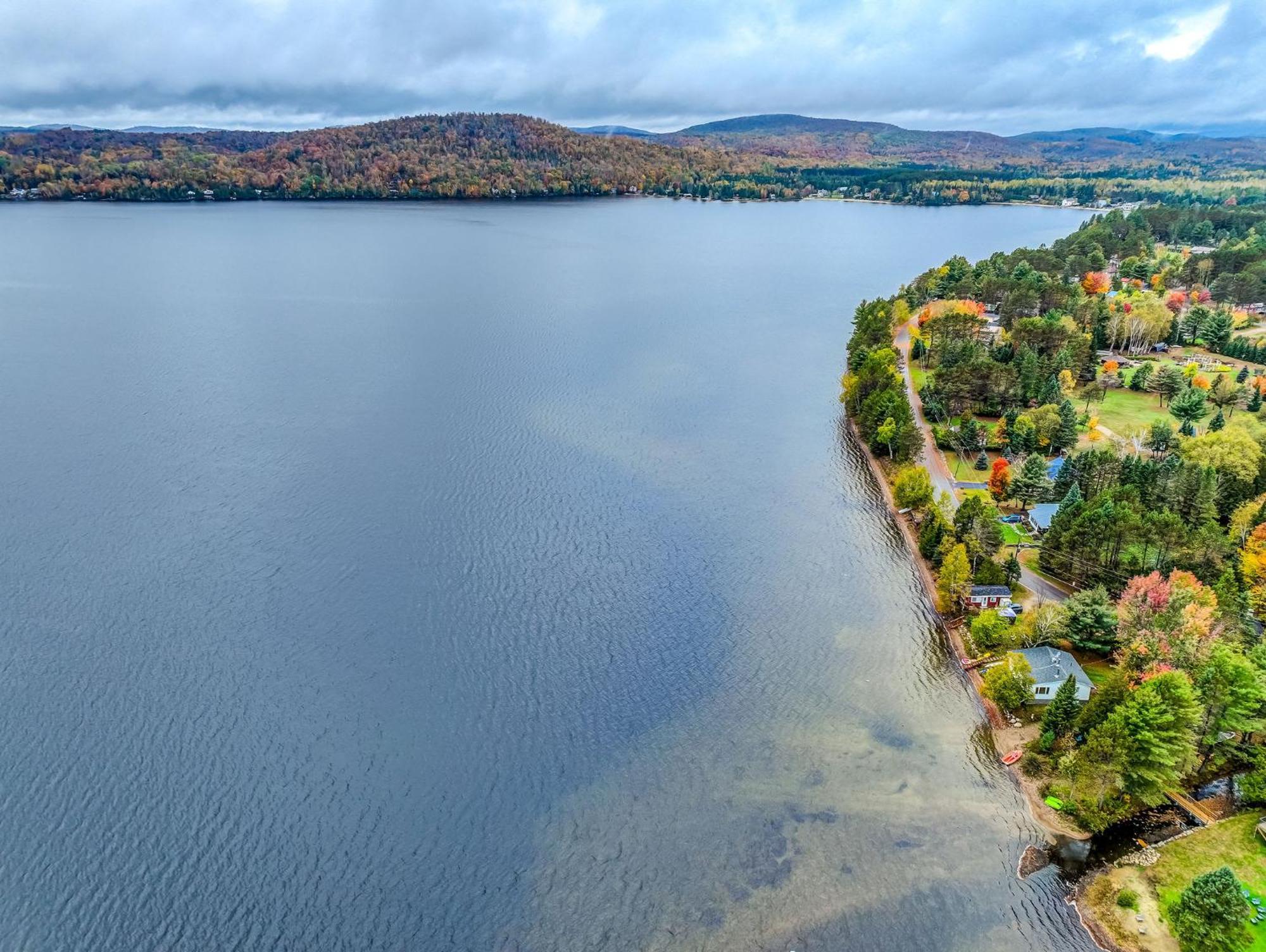 Your Cozy Cabin Retreat Saint-Remi-d'Amherst エクステリア 写真